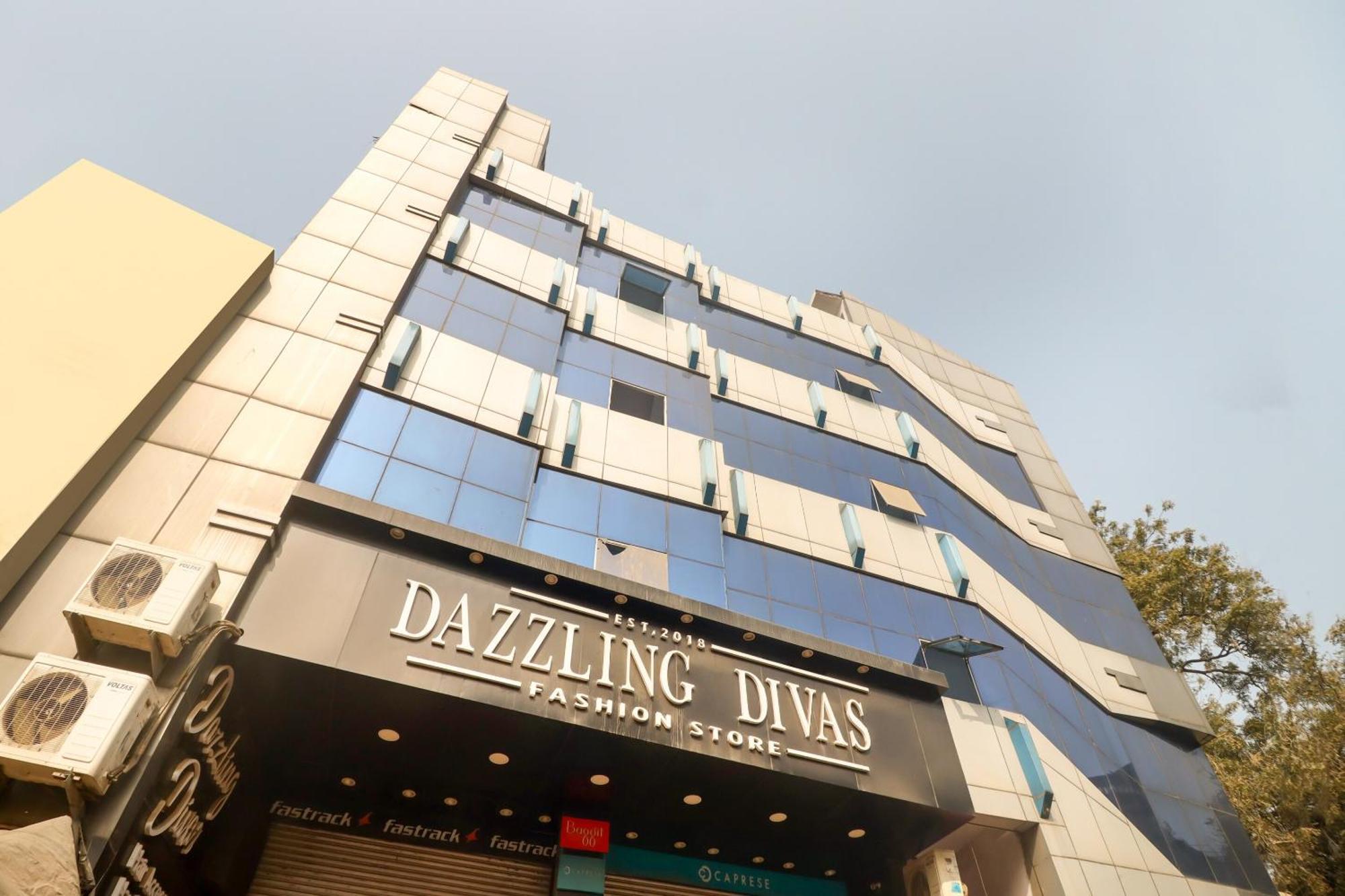 Super Collection O Dolphin Hotel Lucknow Exterior photo